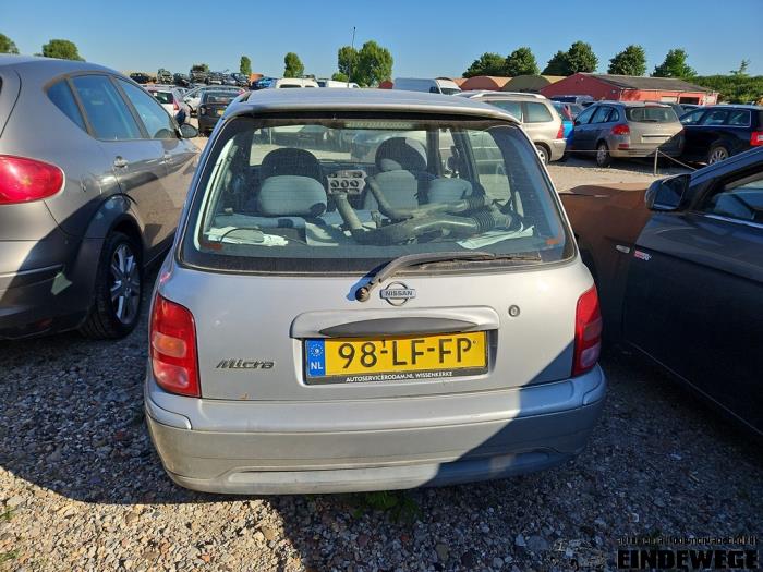 Nissan Micra 1.4 16V Sloopvoertuig (2002, Grijs)