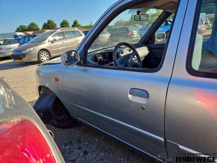 Nissan Micra 1.4 16V Sloopvoertuig (2002, Grijs)