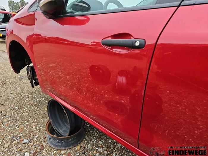 Peugeot 208 I 1.0 Vti 12V PureTech Sloopvoertuig (2014, Rood)