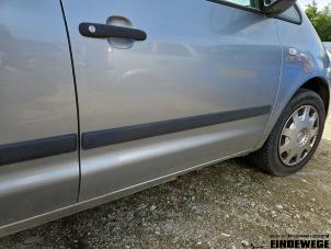 Ford Galaxy 2.0 Sloopvoertuig (2004, Grijs)