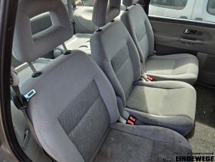 Ford Galaxy 2.0 Sloopvoertuig (2004, Grijs)