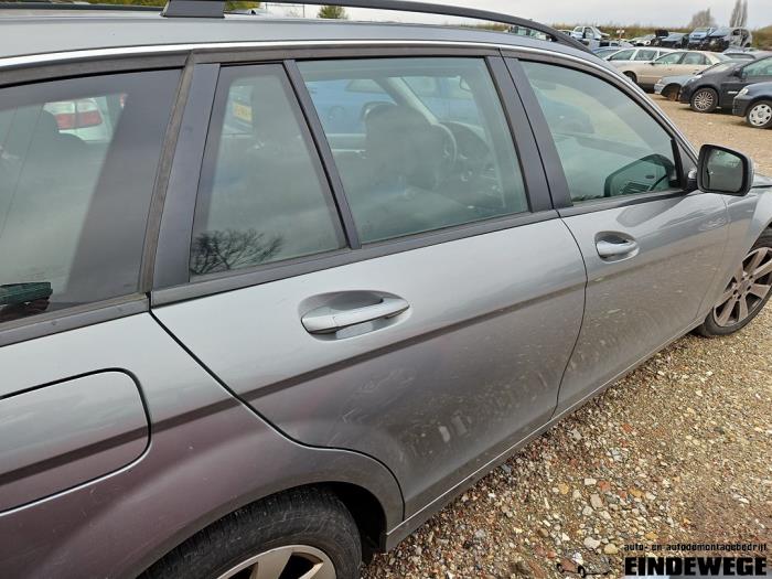 Mercedes C Estate 2.2 C-200 CDI 16V . Sloopvoertuig (2007, Zilver)