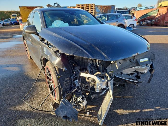 Audi Q5 2.0 50 TFSI e 16V Quattro Sloopvoertuig (2020, Zwart)