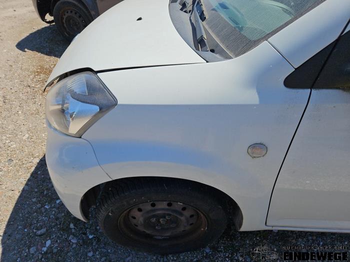 Daihatsu Sirion 2 1.0 12V DVVT Sloopvoertuig (2012, Wit)