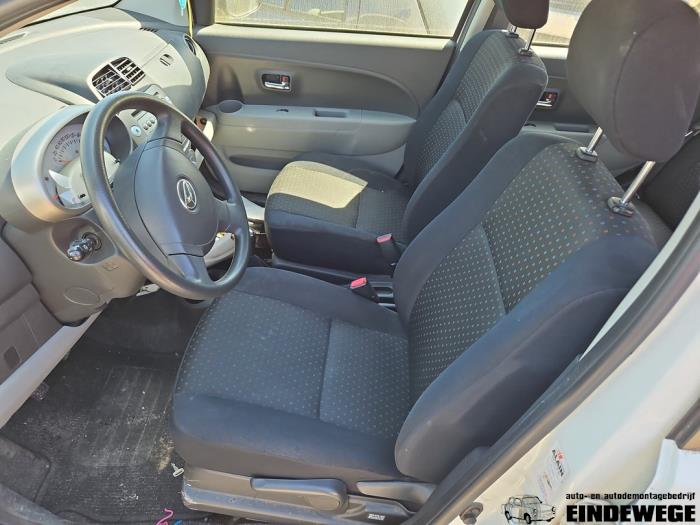 Daihatsu Sirion 2 1.0 12V DVVT Sloopvoertuig (2012, Wit)