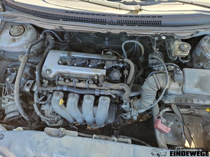 Toyota Corolla 1.4 16V VVT-i Sloopvoertuig (2002, Zilver)