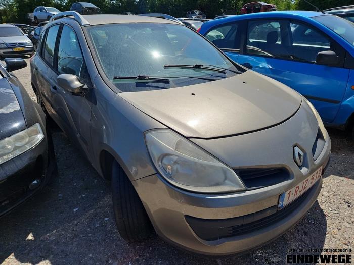 Renault Clio III Estate/Grandtour 1.5 dCi 70 Sloopvoertuig (2008, Beige)