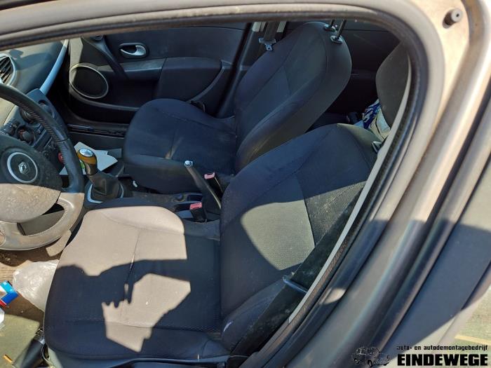 Renault Clio III Estate/Grandtour 1.5 dCi 70 Sloopvoertuig (2008, Beige)