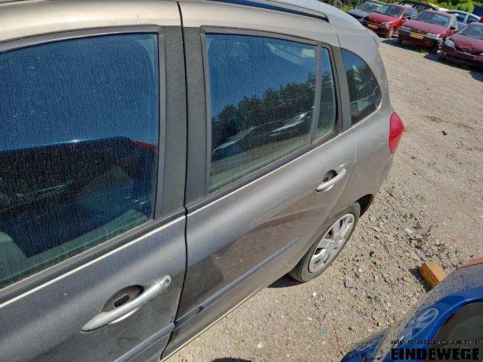 Renault Clio III Estate/Grandtour 1.5 dCi 70 Sloopvoertuig (2008, Beige)