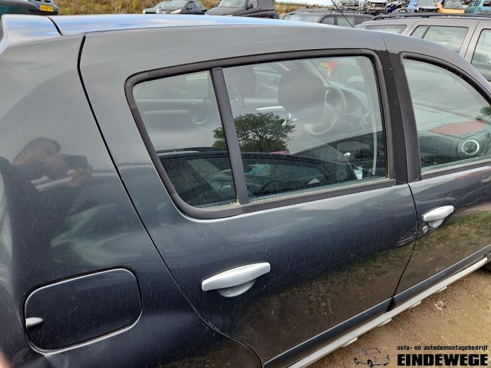 Dacia Sandero I 1.2 16V Sloopvoertuig (2010, Grijs)