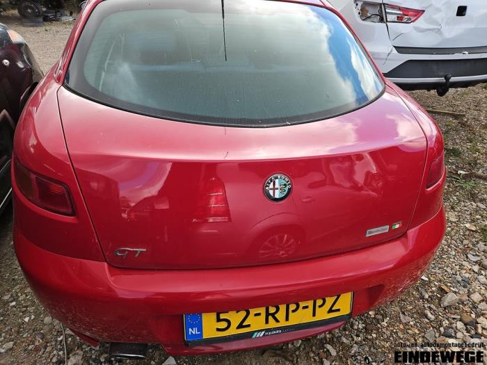 Alfa Romeo GT 1.8 Twin Spark 16V Sloopvoertuig (2005, Rood)