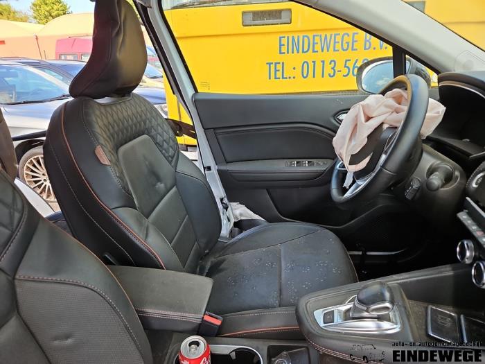 Renault Captur II 1.6 E-Tech 160 Sloopvoertuig (2021, Wit)