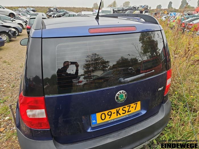 Skoda Yeti 1.2 TSI 16V Sloopvoertuig (2010, Blauw)