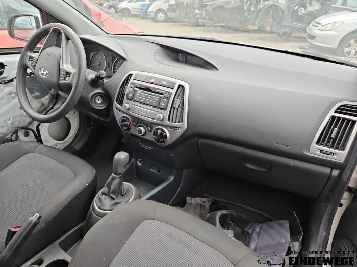 Hyundai i20 1.1 CRDi VGT 12V Sloopvoertuig (2014, Wit)