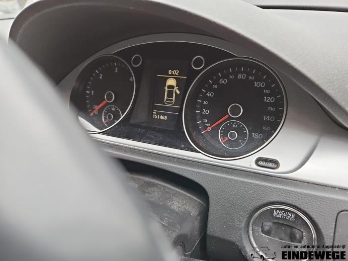 Volkswagen Passat 2.0 TDI 16V 140 Sloopvoertuig (2012, Grijs)