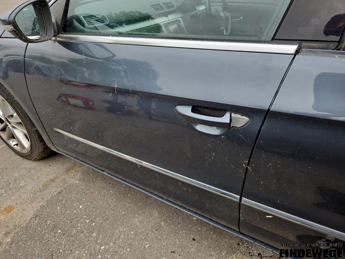 Volkswagen Passat 2.0 TDI 16V 140 Sloopvoertuig (2012, Grijs)