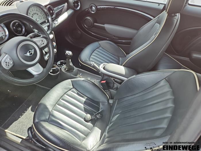 Mini Mini 1.6 16V Cooper S Sloopvoertuig (2007, Rood, Zwart)