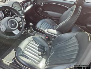 Mini Mini 1.6 16V Cooper S Sloopvoertuig (2007, Rood, Zwart)
