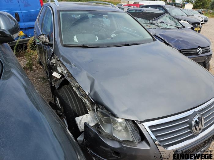 Volkswagen Passat Variant 3.2 FSI V6 32V 4Motion Sloopvoertuig (2006, Grijs)