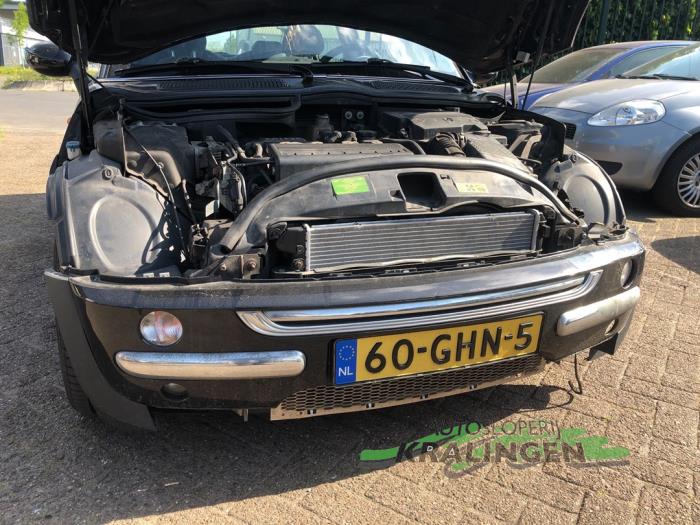 BMW Mini One/Cooper 1.6 16V Cooper Sloopvoertuig (2003, Zwart)