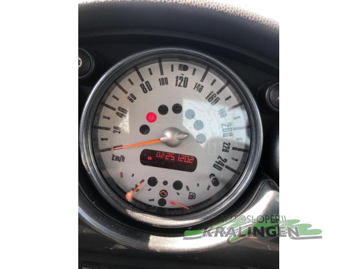 BMW Mini One/Cooper 1.6 16V Cooper Sloopvoertuig (2003, Zwart)