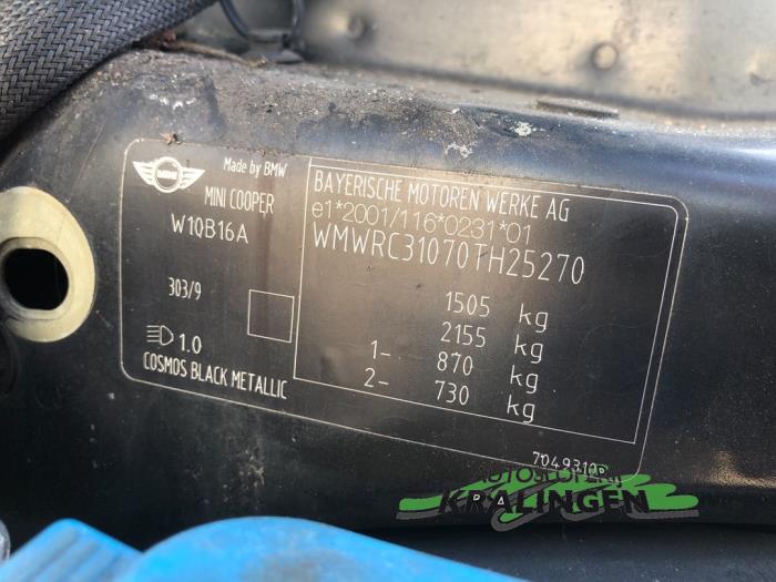 BMW Mini One/Cooper 1.6 16V Cooper Sloopvoertuig (2003, Zwart)