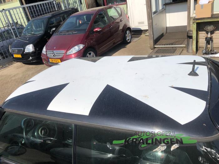 BMW Mini One/Cooper 1.6 16V Cooper Sloopvoertuig (2003, Zwart)