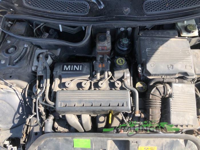 BMW Mini One/Cooper 1.6 16V Cooper Sloopvoertuig (2003, Zwart)