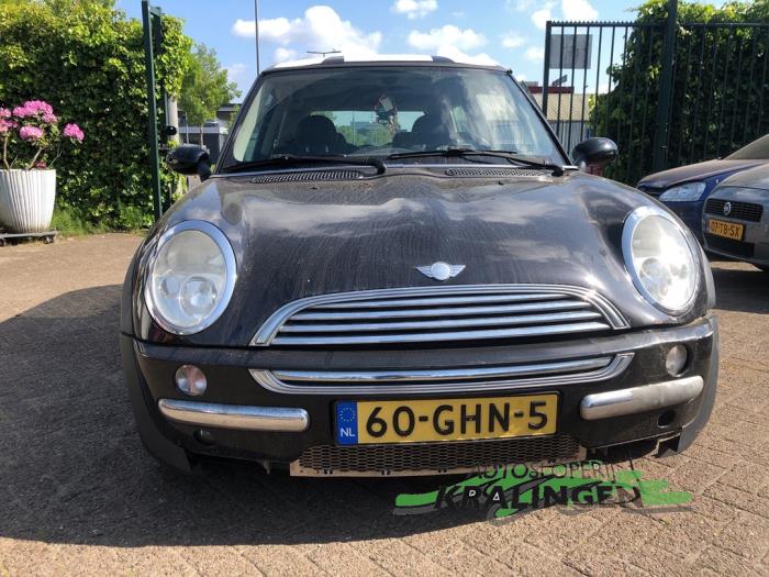 BMW Mini One/Cooper 1.6 16V Cooper Sloopvoertuig (2003, Zwart)