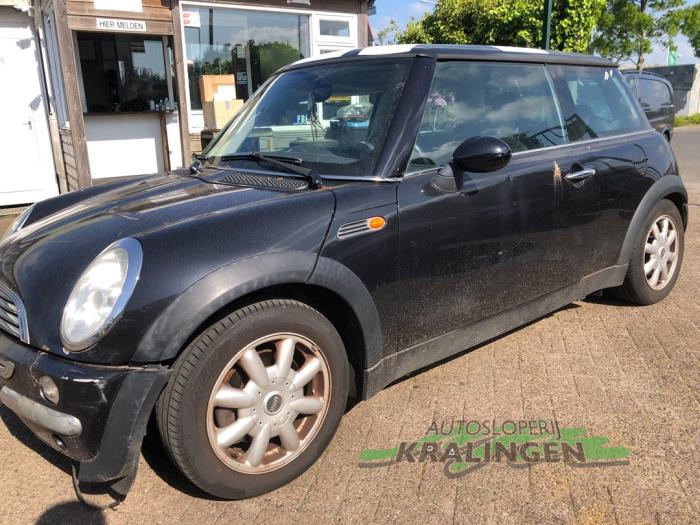 BMW Mini One/Cooper 1.6 16V Cooper Sloopvoertuig (2003, Zwart)
