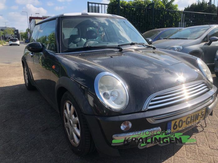 BMW Mini One/Cooper 1.6 16V Cooper Sloopvoertuig (2003, Zwart)