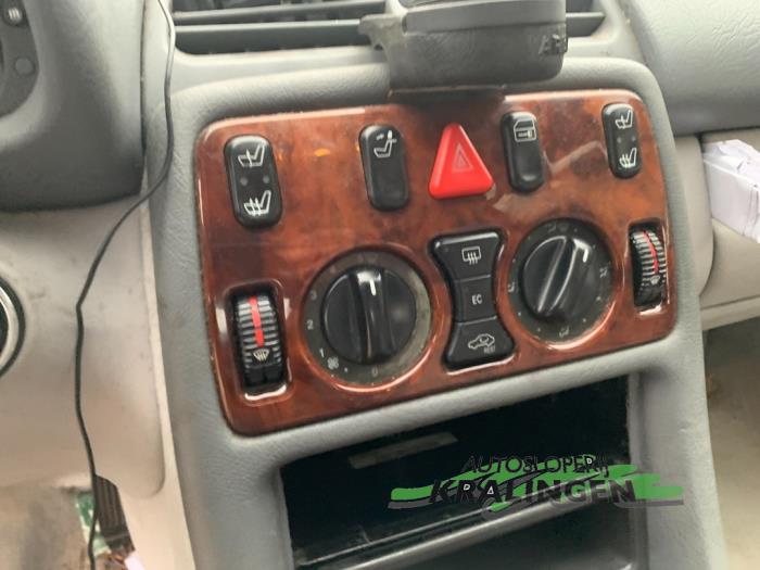 Mercedes CLK 2.0 200 16V Sloopvoertuig (1999, Blauw)