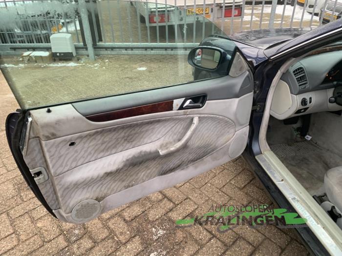 Mercedes CLK 2.0 200 16V Sloopvoertuig (1999, Blauw)