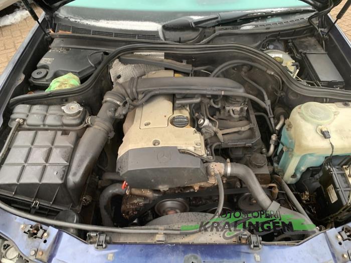 Mercedes CLK 2.0 200 16V Sloopvoertuig (1999, Blauw)