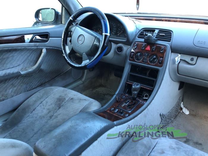 Mercedes CLK 2.0 200 16V Sloopvoertuig (1999, Blauw)