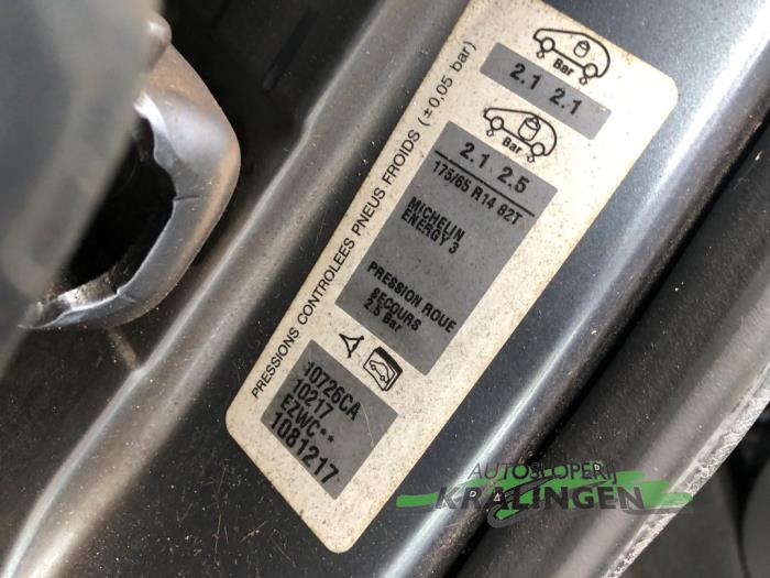 Citroen C3 1.4 Sloopvoertuig (2006, Grijs)