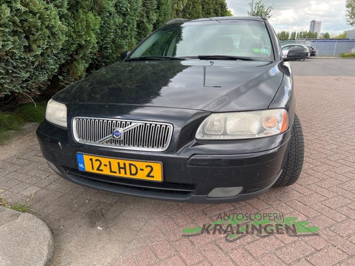 Volvo V70 2.4 D5 20V Sloopvoertuig (2006, Zwart)