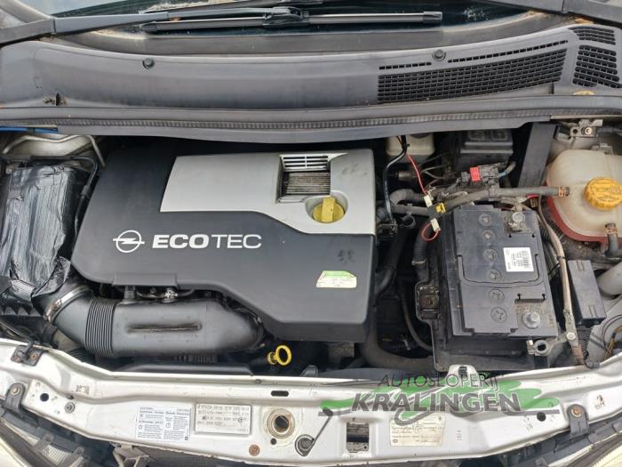 Opel Zafira 2.2 16V Sloopvoertuig (2004, Grijs)