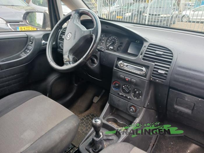 Opel Zafira 2.2 16V Sloopvoertuig (2004, Grijs)