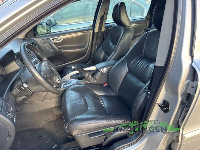 Volvo XC70 XC70 2.4 D 20V Sloopvoertuig (2005, Grijs)