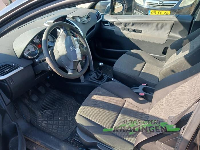 Peugeot 207/207+ 1.6 16V VTRi Sloopvoertuig (2009, Zwart)