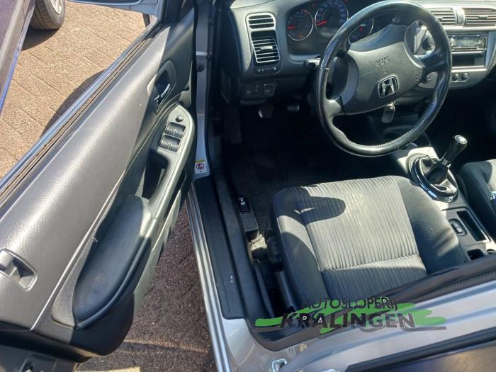 Honda Civic 1.3 16V VTEC-i IMA Sloopvoertuig (2004, Grijs)