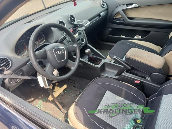 Audi A3 1.6 Sloopvoertuig (2005, Blauw)