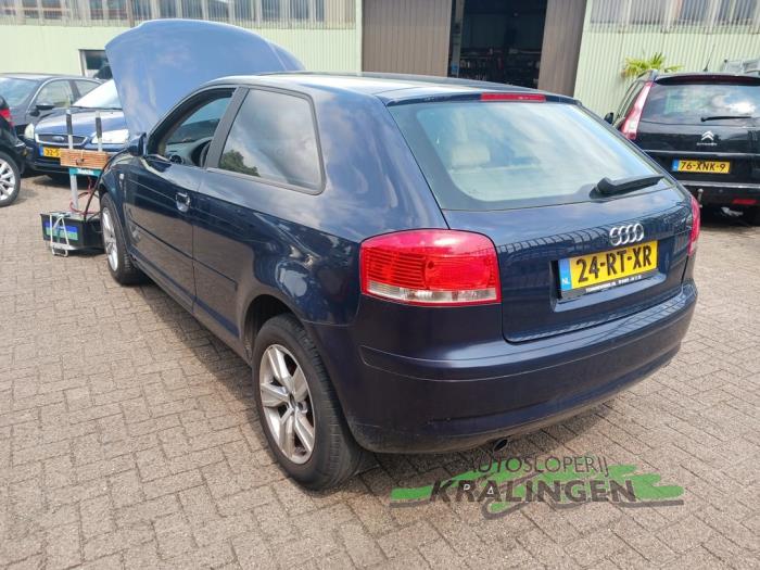 Audi A3 1.6 Sloopvoertuig (2005, Blauw)