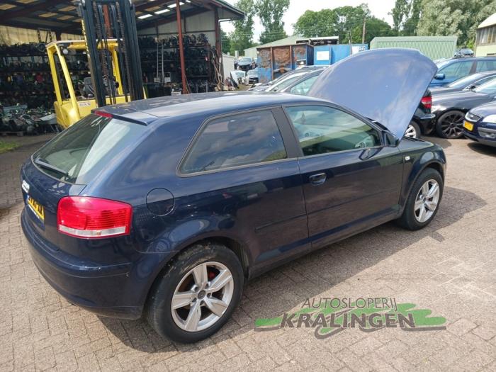 Audi A3 1.6 Sloopvoertuig (2005, Blauw)