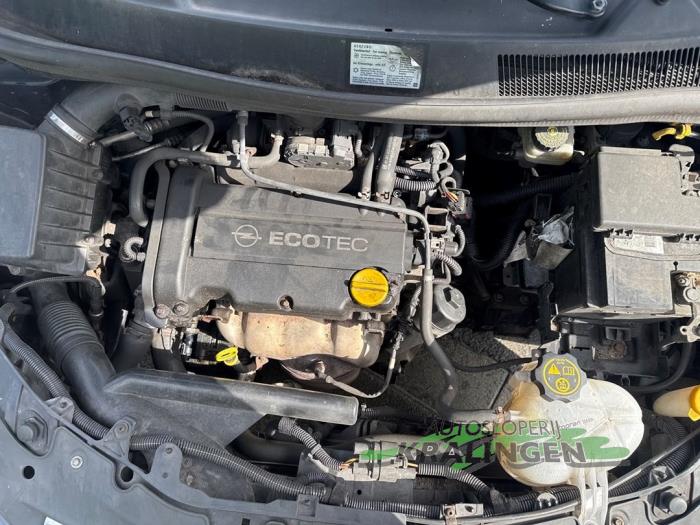 Opel Corsa D 1.4 16V Twinport Sloopvoertuig (2007, Grijs)