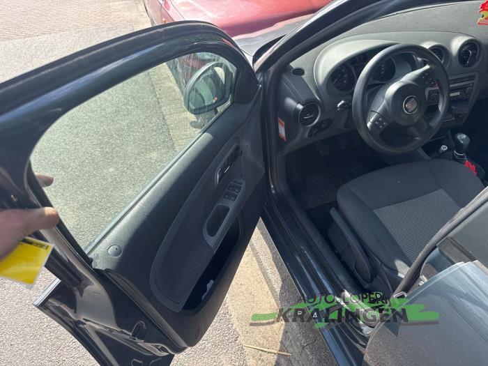 Seat Ibiza III 1.2 12V Sloopvoertuig (2006, Grijs)