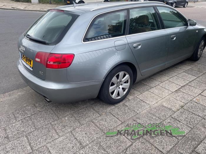Audi A6 Avant 3.2 V6 24V FSI Quattro Sloopvoertuig (2006, Grijs)