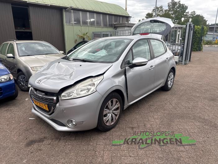 Peugeot 208 I 1.2 Vti 12V PureTech 82 Sloopvoertuig (2013, Grijs)