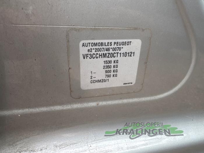 Peugeot 208 I 1.2 Vti 12V PureTech 82 Sloopvoertuig (2013, Grijs)
